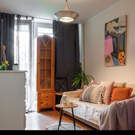 Spacious Retro Flat Close To National Stadium Warsawa Bagian luar foto