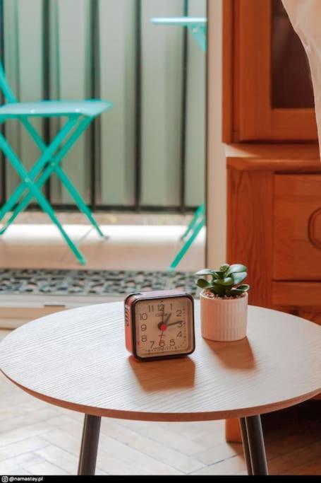 Spacious Retro Flat Close To National Stadium Warsawa Bagian luar foto