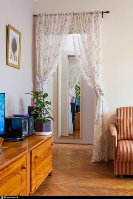 Spacious Retro Flat Close To National Stadium Warsawa Bagian luar foto