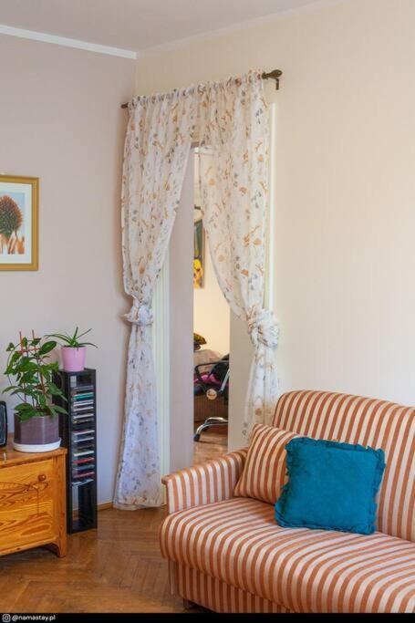 Spacious Retro Flat Close To National Stadium Warsawa Bagian luar foto