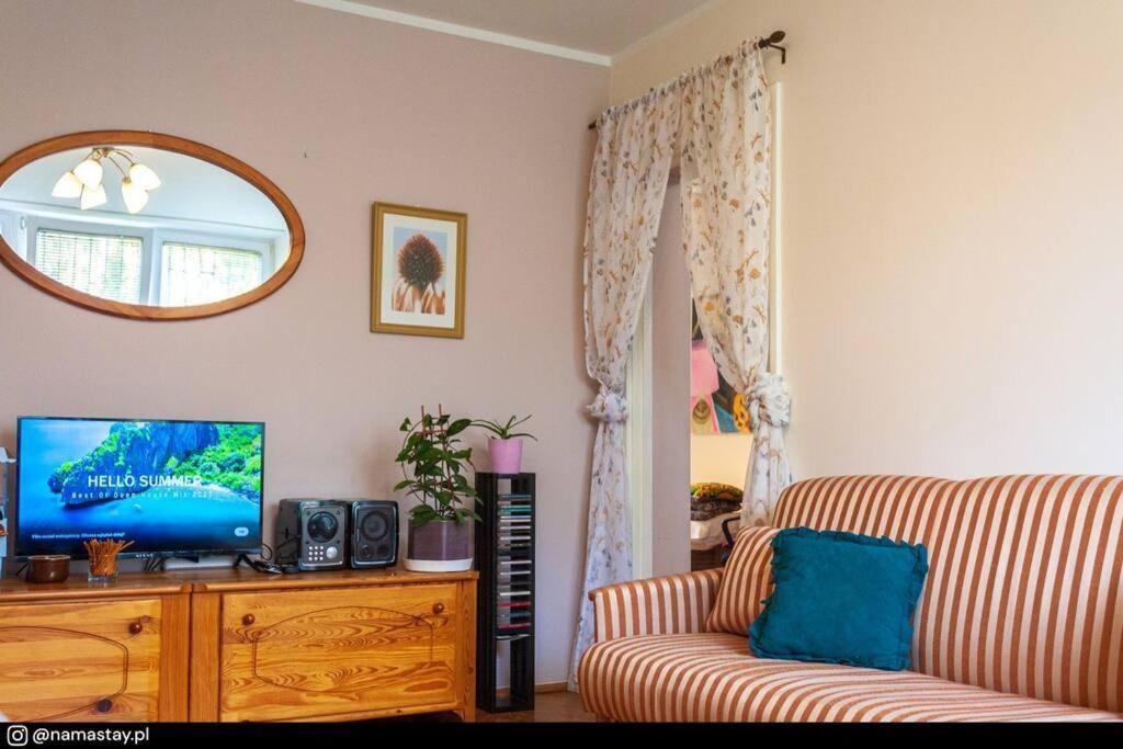 Spacious Retro Flat Close To National Stadium Warsawa Bagian luar foto