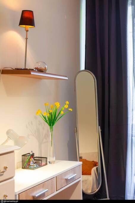 Spacious Retro Flat Close To National Stadium Warsawa Bagian luar foto
