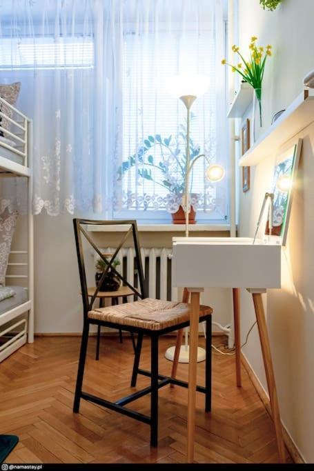 Spacious Retro Flat Close To National Stadium Warsawa Bagian luar foto